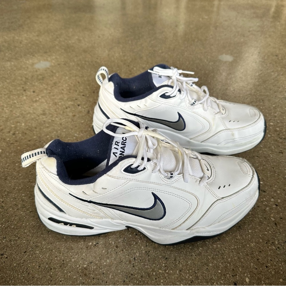 DAD SHOES Nike Air Monarchs size 11.5 classics